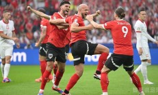 开云体育APP下载-实力碰撞！欧洲杯预选赛四强内战，赛场火爆的简单介绍