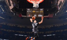 开云在线赛事平台-赛道上的逆袭，哈斯鏖战阿斯顿马丁，勒克莱尔率队夺胜