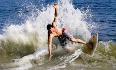 开云体育登录-詹姆斯进攻端无人可挡，活塞稳扎稳打力克掘金