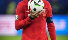 开云体育在线-包含法國球星贏得歐洲超級盃冠軍的词条