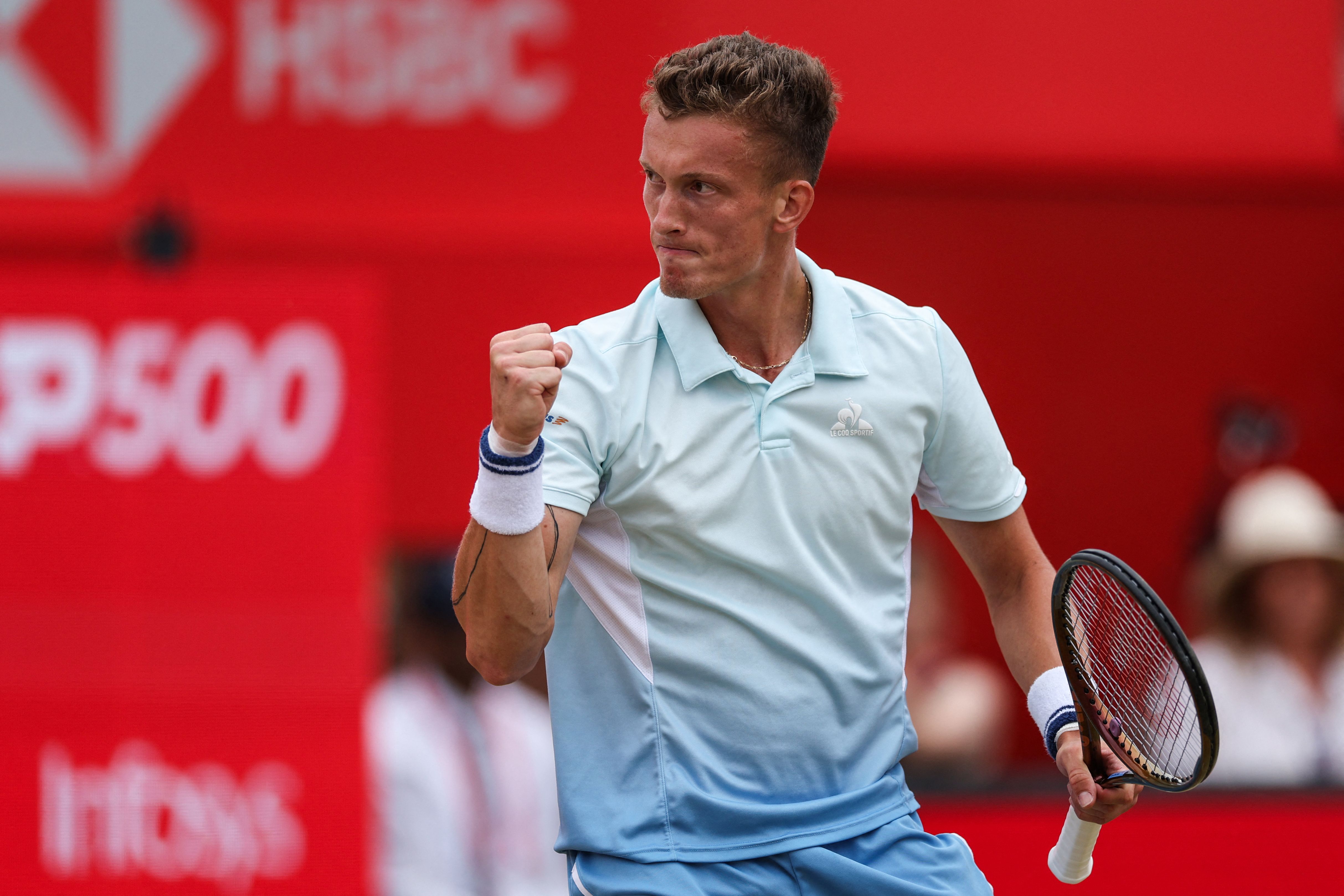 世界网球队轻取西班牙网球队,阿尔卡拉斯送出助攻的简单介绍 世界网球队轻取西班牙网球队,阿尔卡拉斯送出助攻的简单介绍