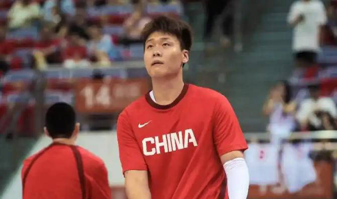 弗赖堡新秀崭露头角，表现出色的简单介绍