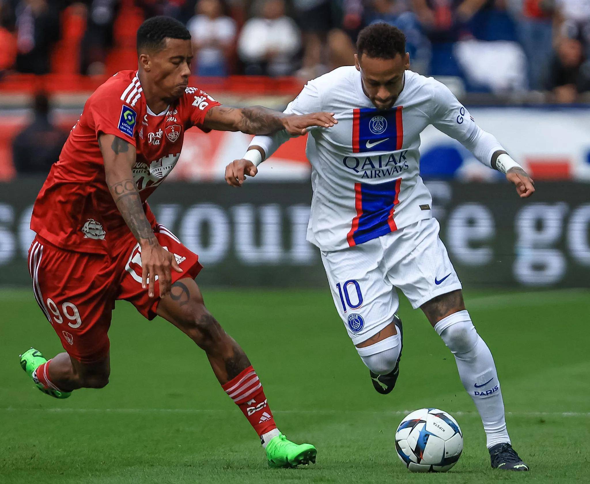 巴黎圣日耳曼客场连败，领先优势缩小的简单介绍