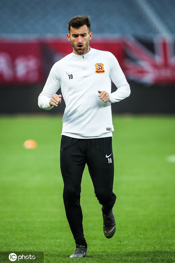 包含科特布斯主教练透露战术打法备战后一场比赛的词条