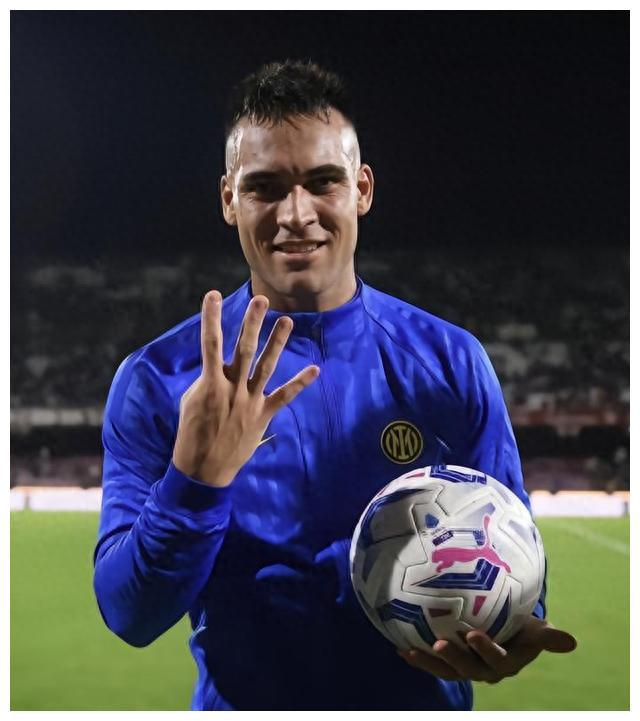 桑普多利亚队长领衔出赛，展现领袖气质的简单介绍