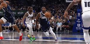 勇士完胜独行侠，瓦兰丘纳斯高光表现的简单介绍