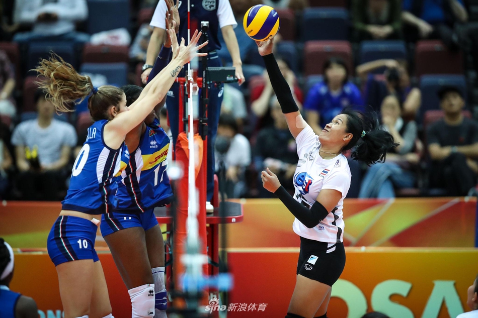 关于泰国队横扫德国队，郑思维刷新纪录的信息