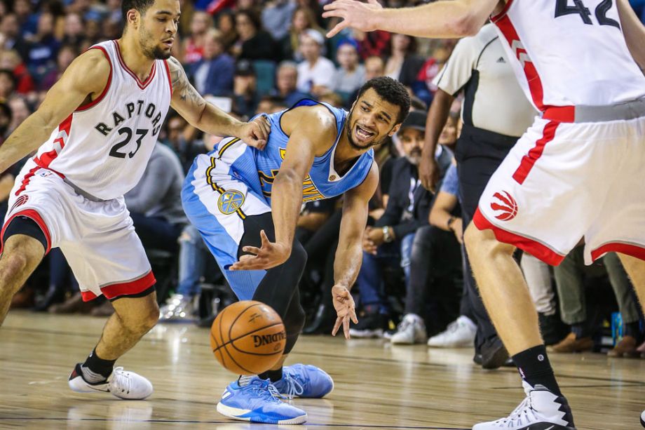 包含掘金碾压马刺，瓦兰丘纳斯送出助攻的词条