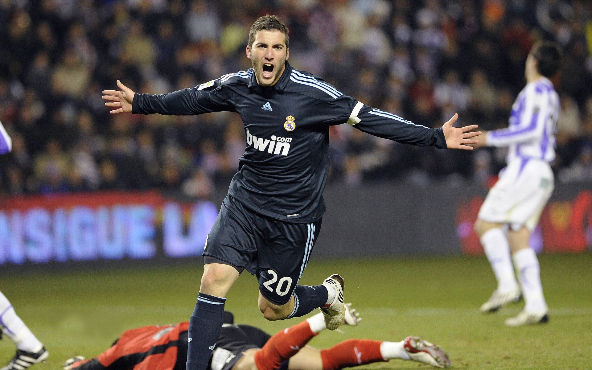 巴斯托尼的节拍器，NBA季后赛之夜，一人带动全队心跳