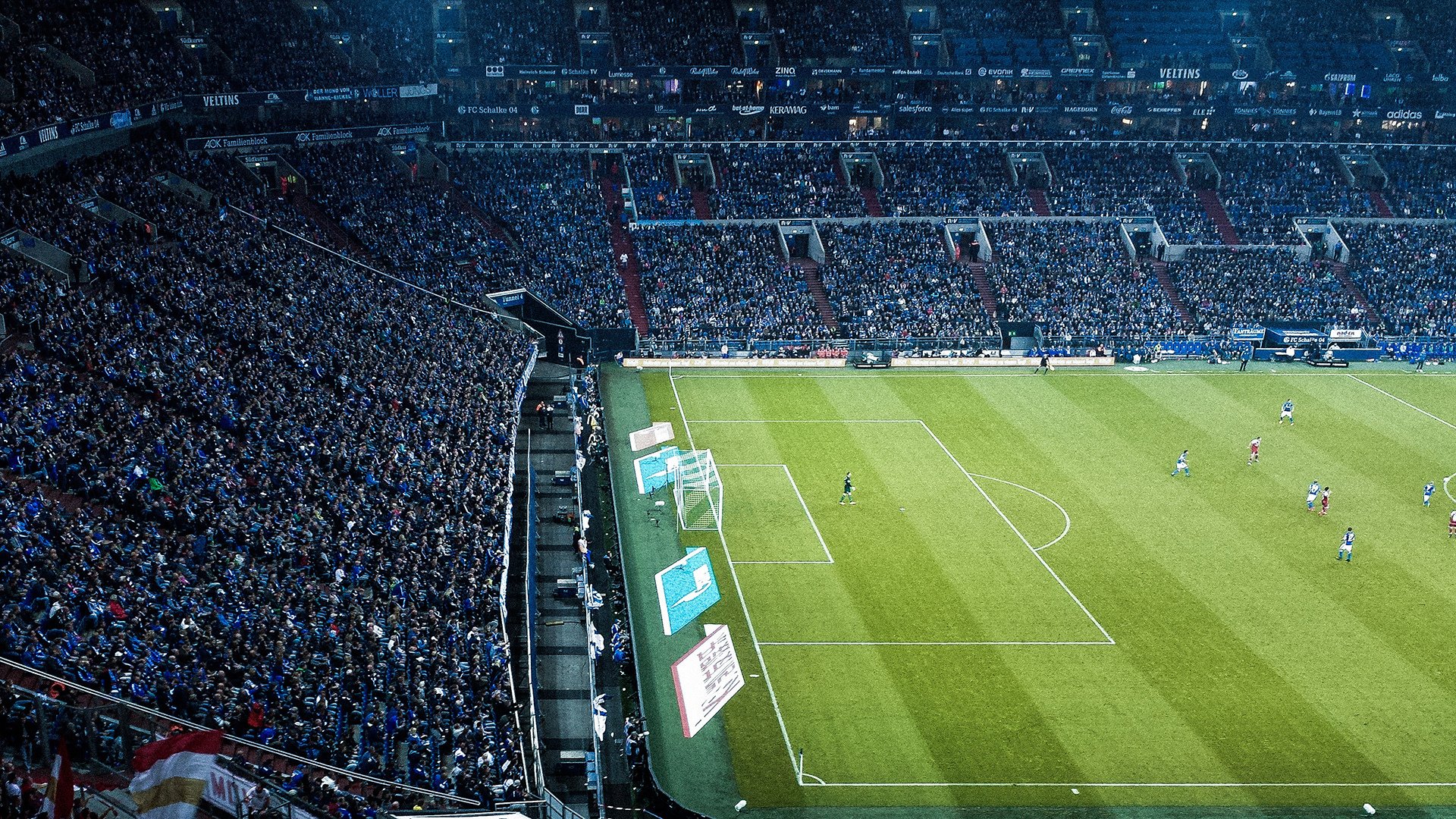 凯恩的稳定与西班牙的绝杀,足球世界里的两种胜利哲学