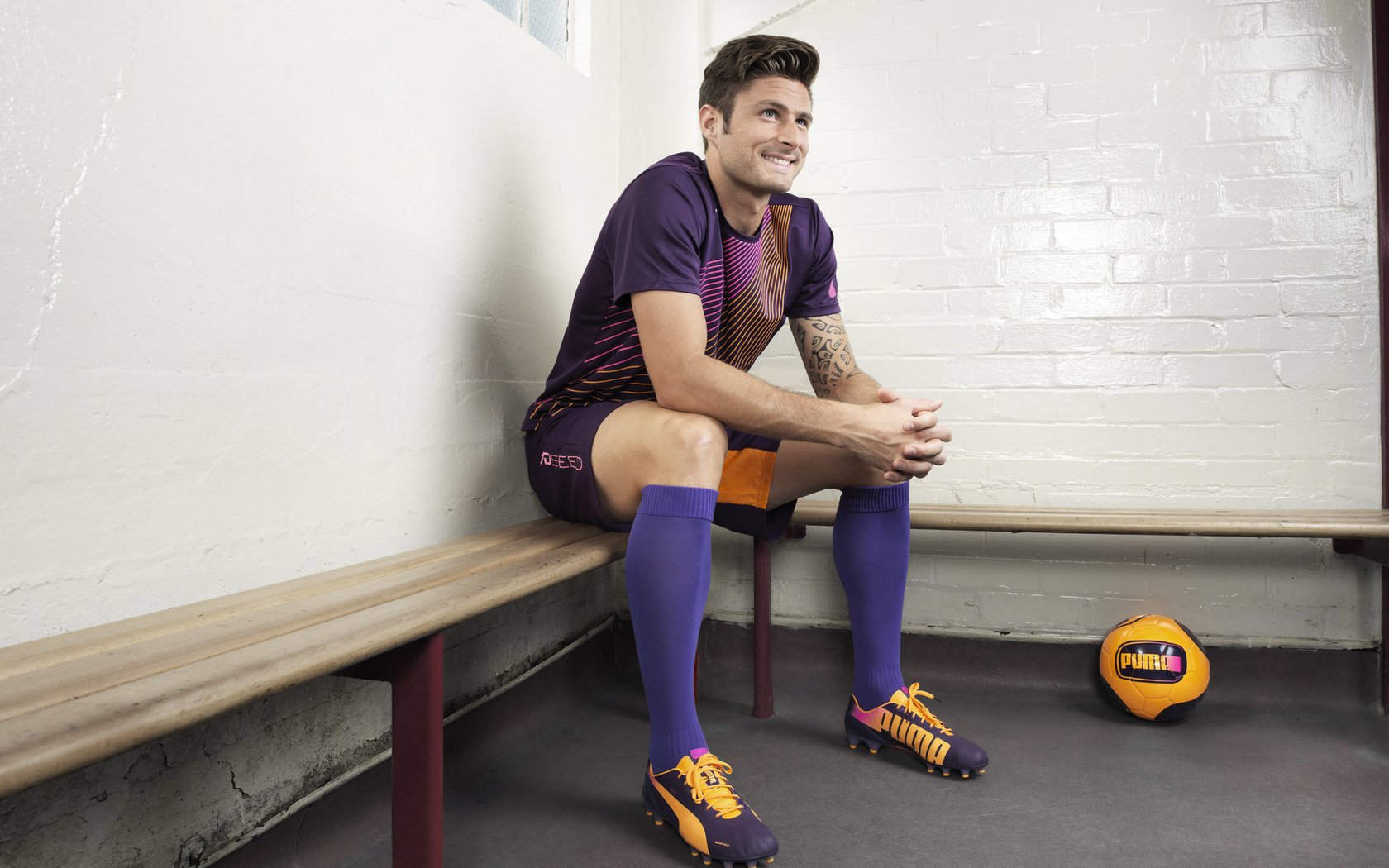 从北欧雪原到非洲热土,当孔德在芬兰-塞内加尔的战术走廊上挺身而出